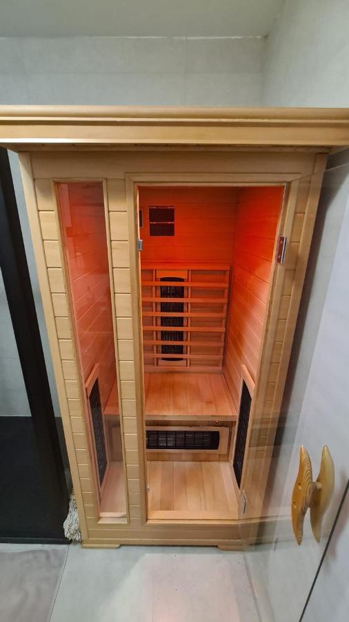 Apartment With Sauna In City Centre สปลิท ภายนอก รูปภาพ